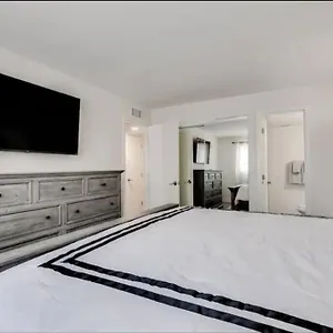 Modern In Old Litchfield , Litchfield Park United States