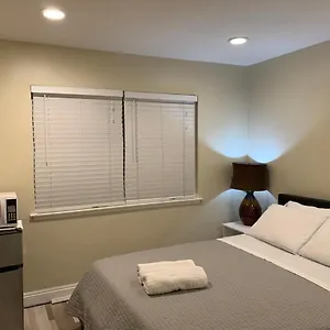 Habitación en casa particular Lovely In Private House Near Disneyland Anaheim
